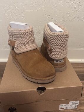 UGG Chestnut Suede Knit Cuff Short Boots